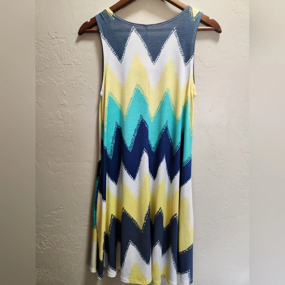 Women's Chevron Print Sundress - Picture 2 of 6